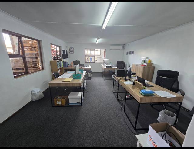 2,053M² WAREHOUSE TO LET IN BLACKHEATH INDUSTRIAL